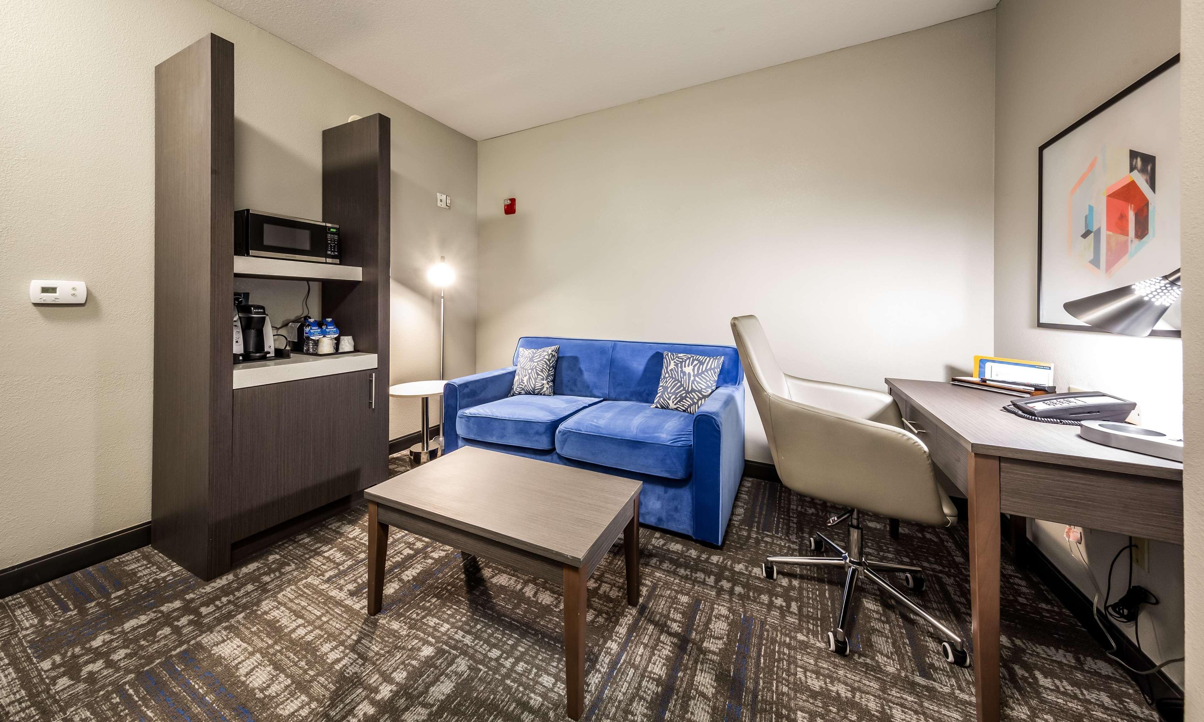 Hilton Garden Inn Бомонт Екстериор снимка