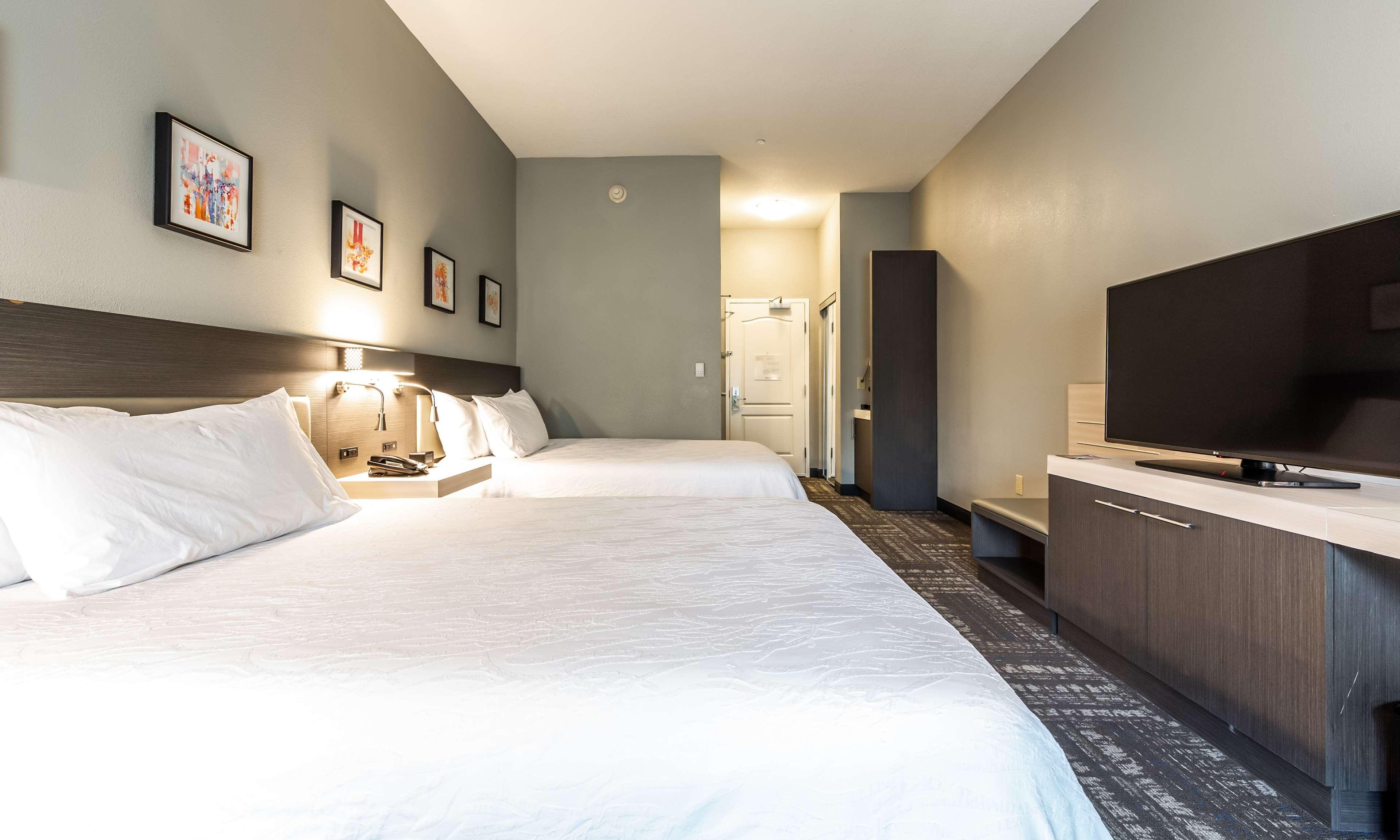 Hilton Garden Inn Бомонт Екстериор снимка