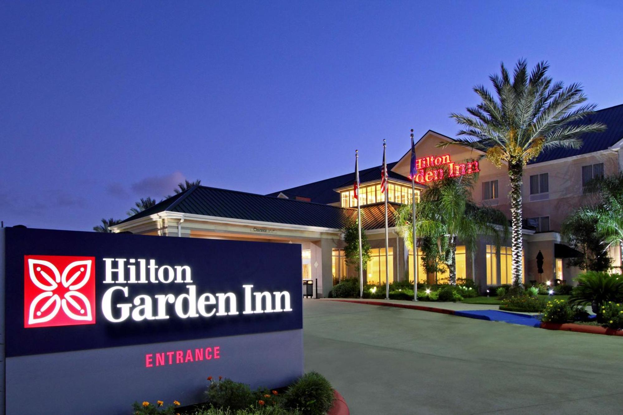 Hilton Garden Inn Бомонт Екстериор снимка